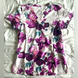 XS Patterned Scrub Top